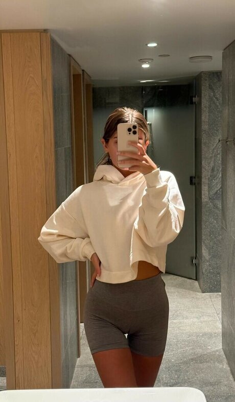 Carla Bezanson modèle meilleur galerie