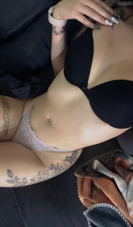 melina love69 modèle adulte photos