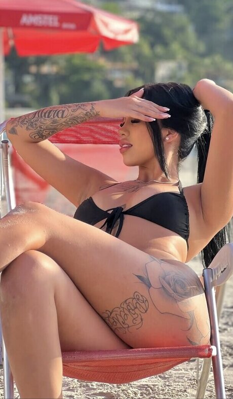 imcbms pornstar nude photo