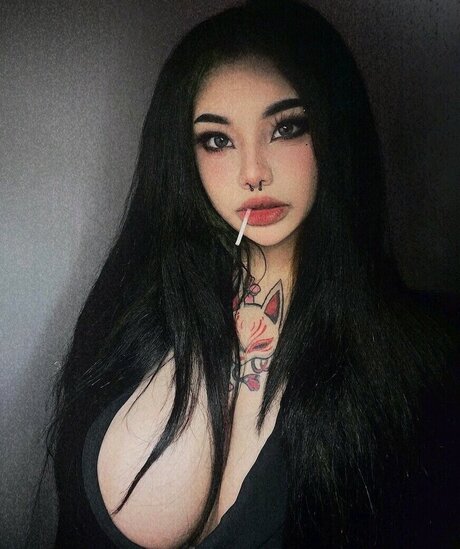 Sobaroll xxx model pic
