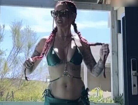 Aline Jost Diraimondo modelo caliente imagen