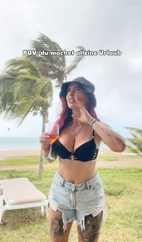 Aline Jost Diraimondo actrice érotique galerie