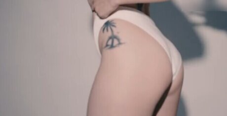 hollaura art modèle collection