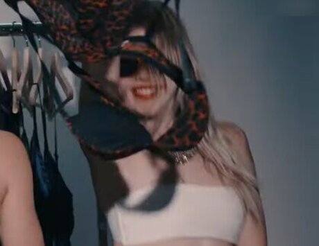 hollaura buena actriz imágenes