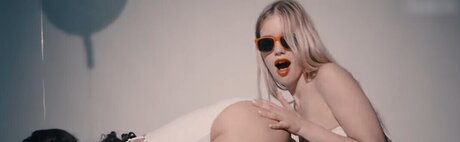 hollaura estrella atractiva foto