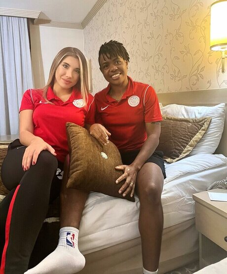 Elif Karaarslan étoile xxx archive