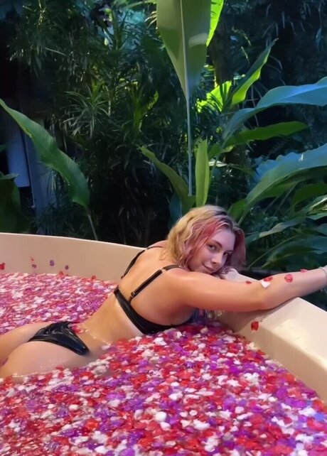 Chany Dakota star du porno nue galerie