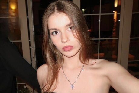 sosihue bonita modelo fotos