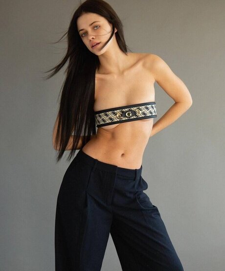 Vanessa Kunz star du porno adulte des photos