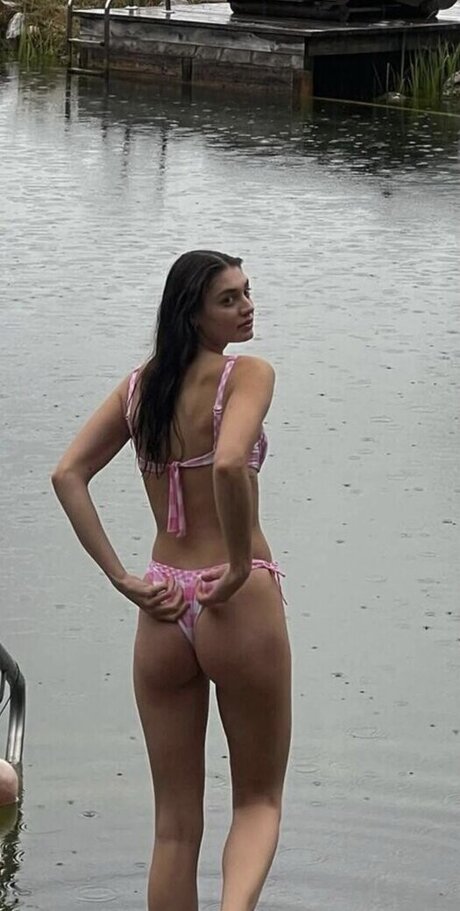 Sarah Posch arte estelar foto