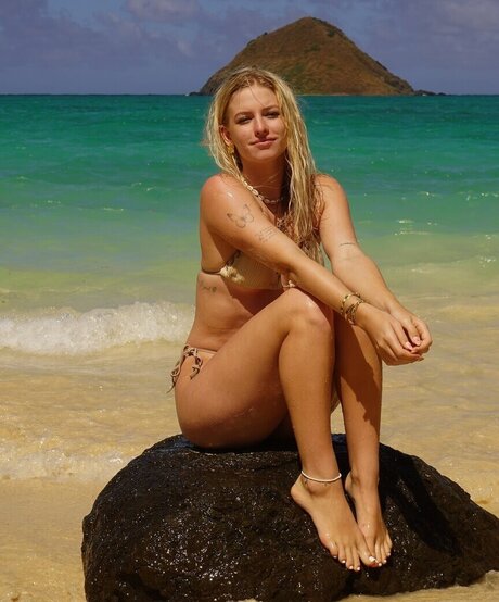 Caal me annaa star du porno gratuite des photos