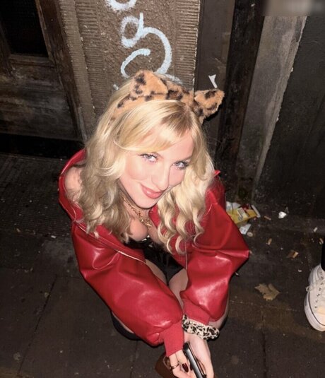 Caal me annaa modelo libre galerías