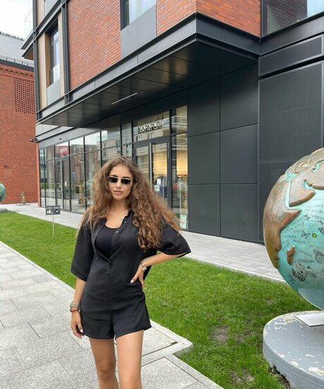 anastasiia sin modelo atractivo imagen