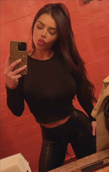 Germaine Love modèle sexy galerie