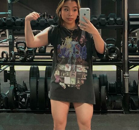 lilbignanc fit modelo agradable imagen