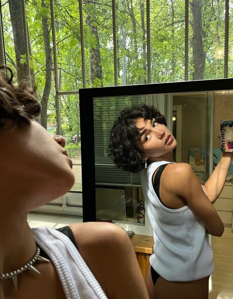 Yashankulova actriz exclusiva foto