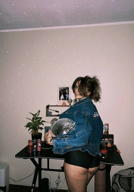 yulkachash estrella galerías