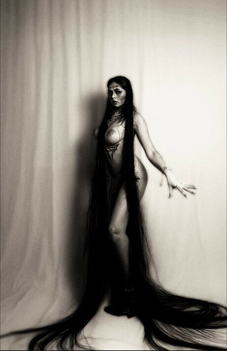 yulkachash buen modelo galerías