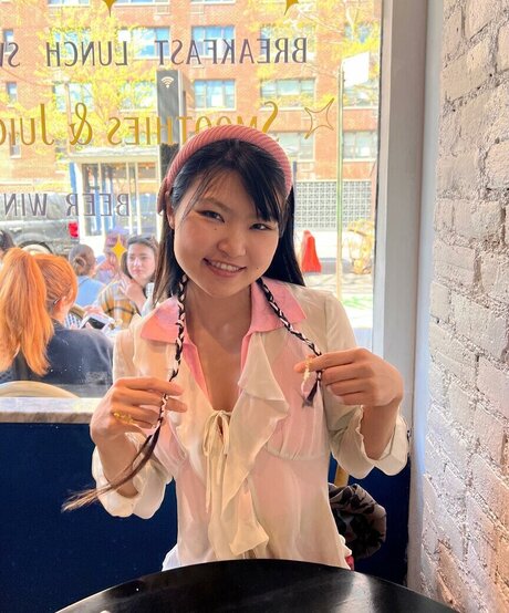 Mimee Xu jolie star du porno image