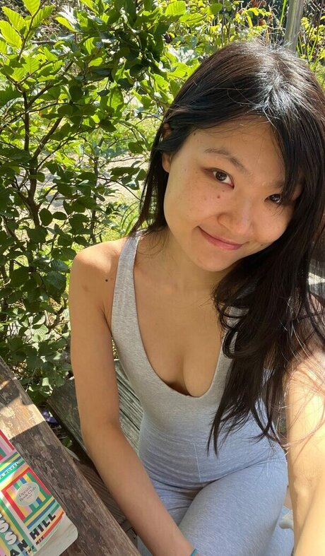Mimee Xu pornstar pretty img