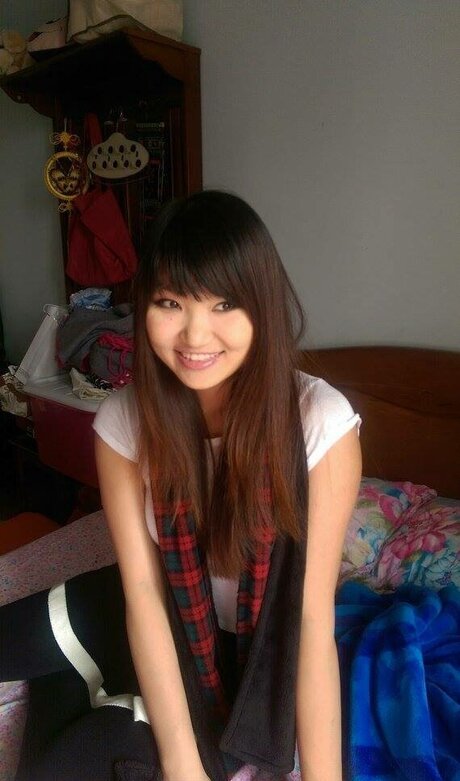 Mimee Xu star free pictures