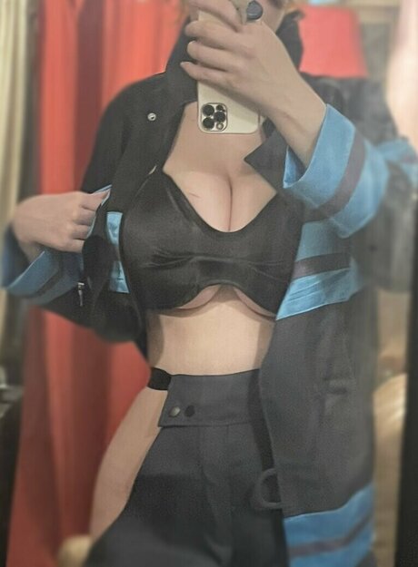 Lumineiia jolie star du porno photos