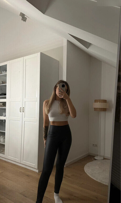 Doreen Petrova actriz adulta foto