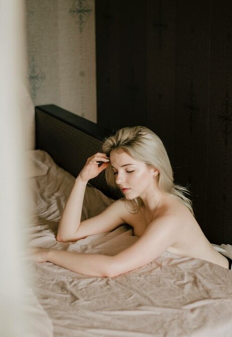 Alina dln modèle hd img