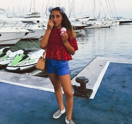 Joanachlips hermosa actriz recopilación