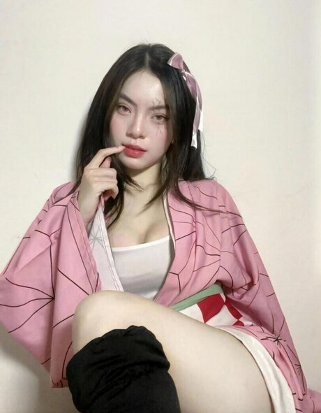 Niken Andalusi modelo xxx imagen