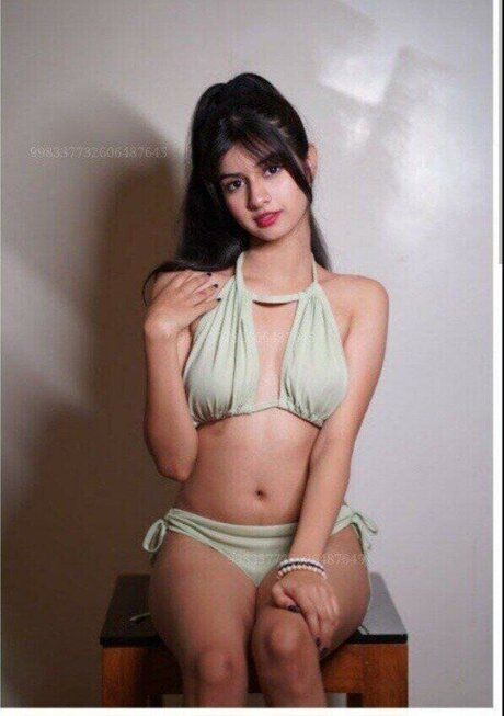 Aishwarya Harishankar model naked photos