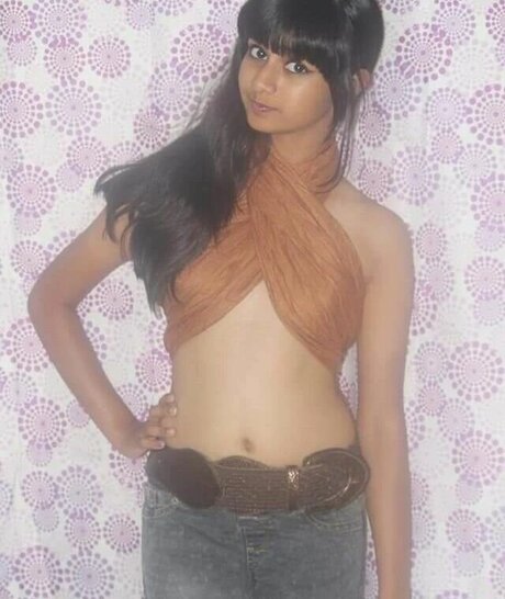 Aishwarya Harishankar star erotic pictures