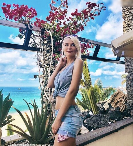 Jana Riva libre de estrellas foto