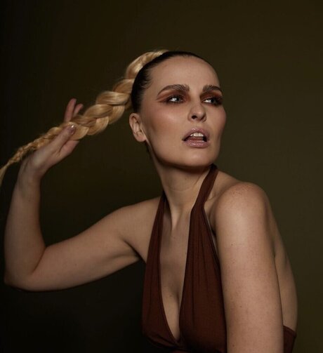 Jana Riva modèle de haute qualité photos