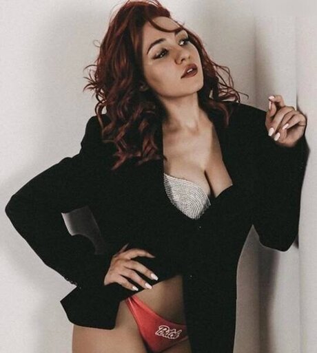 Regina Hixt meilleure star du porno img