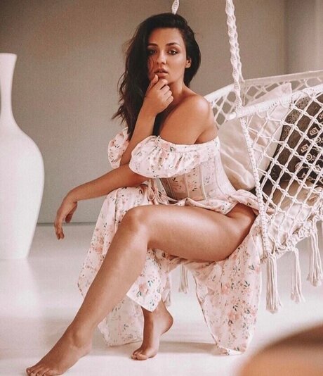 Regina Hixt nus de stars du porno galeries