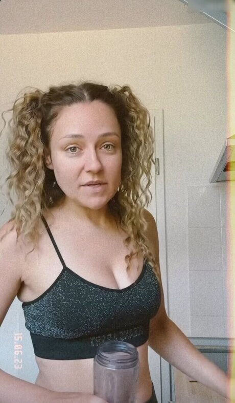 Regina Hixt estrella porno adulto imagen