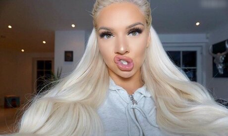 Shirin David actriz atractiva imagen