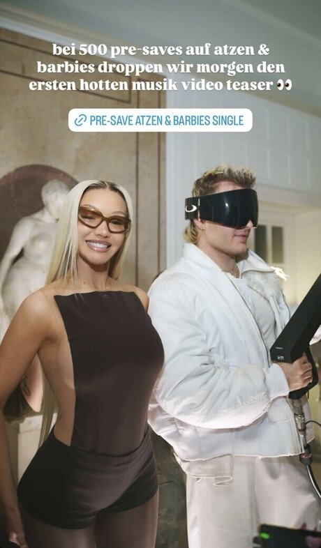 Shirin David Miniature