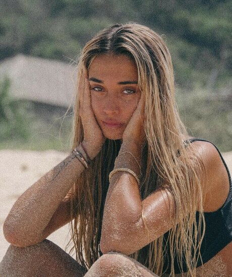 Lorena Amadio naked star pics