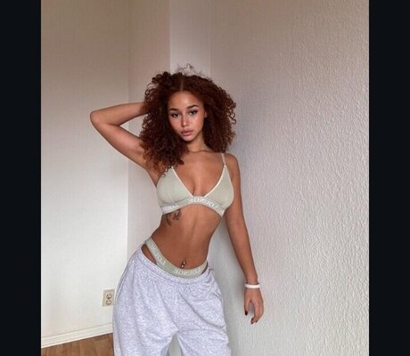 Chevelly estrella libre galería