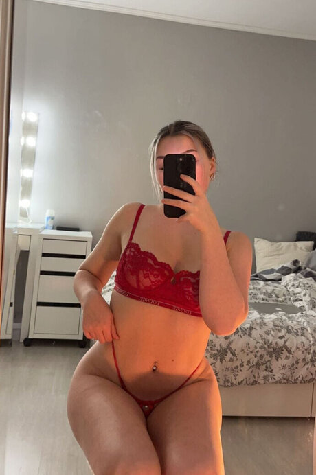 cutieemilia modèle adulte image