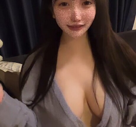 Yumino Rimu modèle parfait galeries