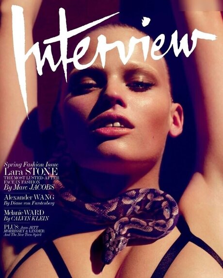 Lara Stone star du porno gratuit photos