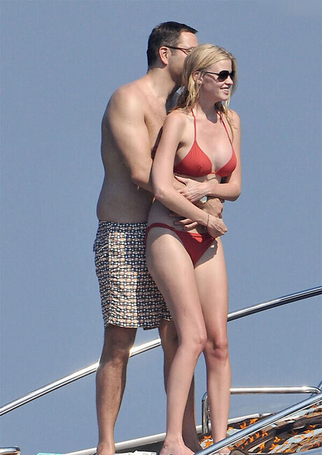 Lara Stone star top images