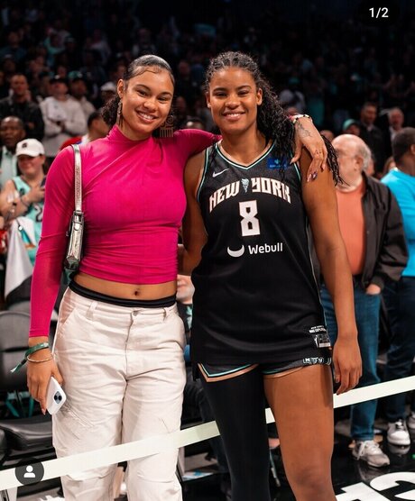 Satou Sabally estrella pornografica galería