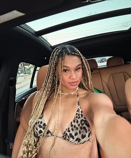 Satou Sabally star du porno gratuite archive