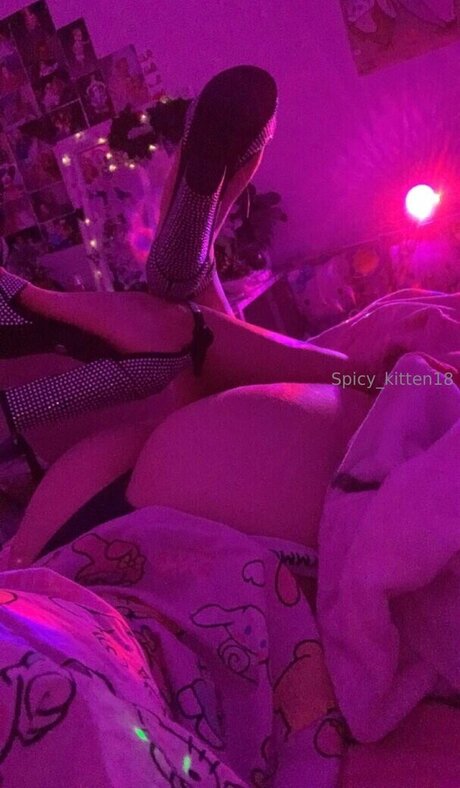 a very2 2 model nudes photos