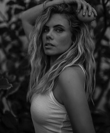 Peyton Cole model perfect pictures