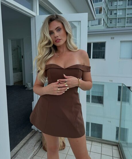 Peyton Cole star nudes gallery